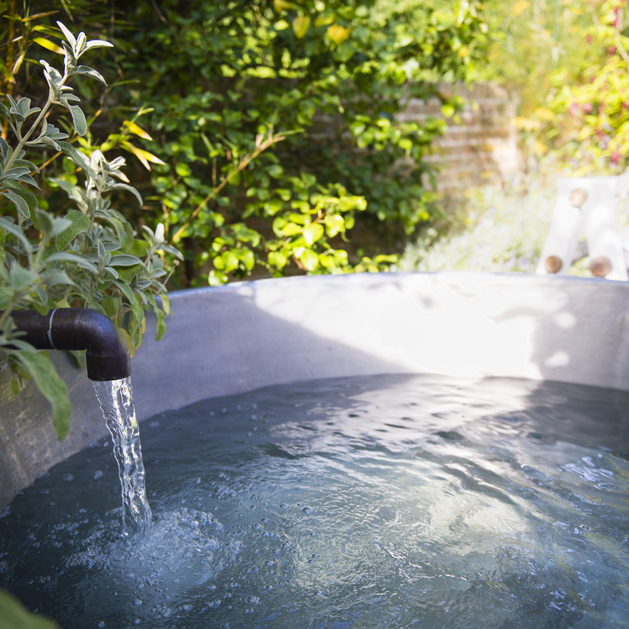 herb-house-outdoor-bath-amy-murrell